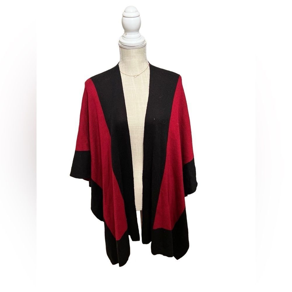Chico one size over the shoulder sweater EUC